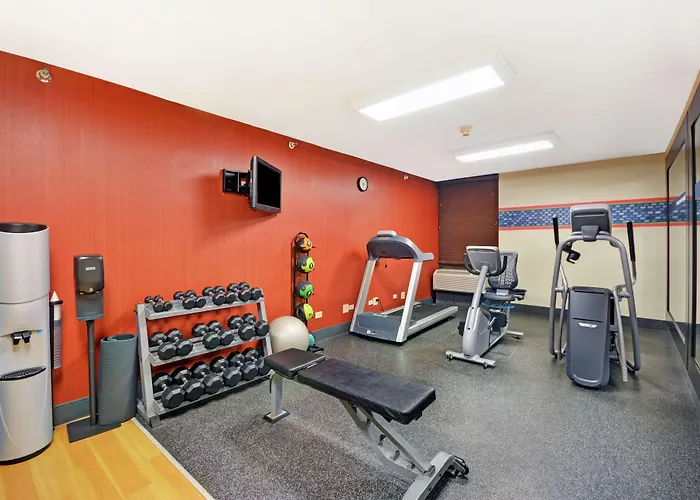 Hotel Hampton Chicago-naperville 3*