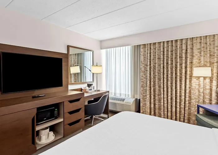 Hampton Chicago-naperville Hotel 3*