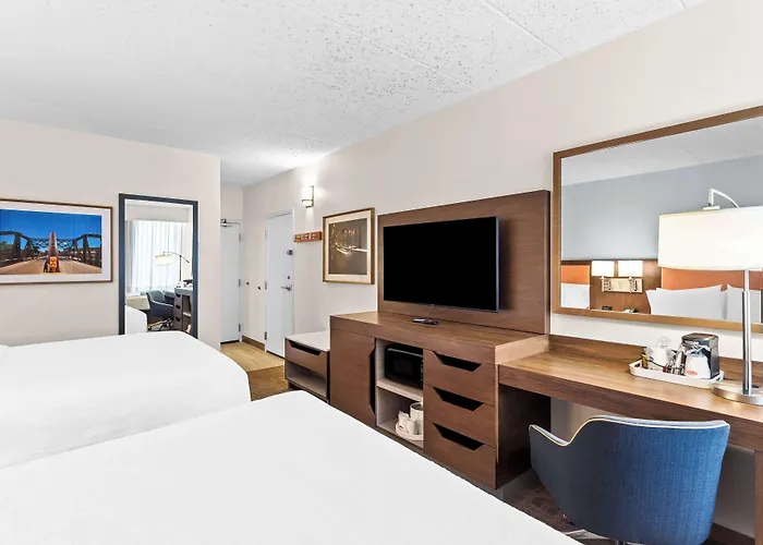 Hotel Hampton Chicago-naperville 3*